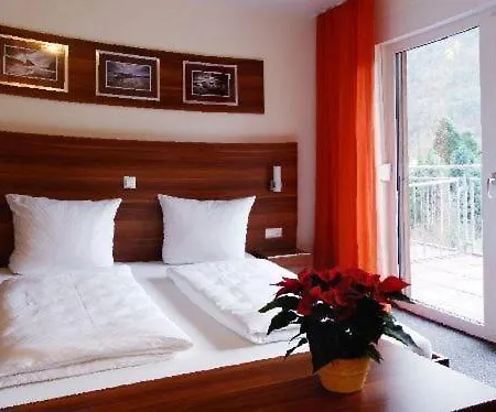 Zum Neckartal 3* Heidelberg